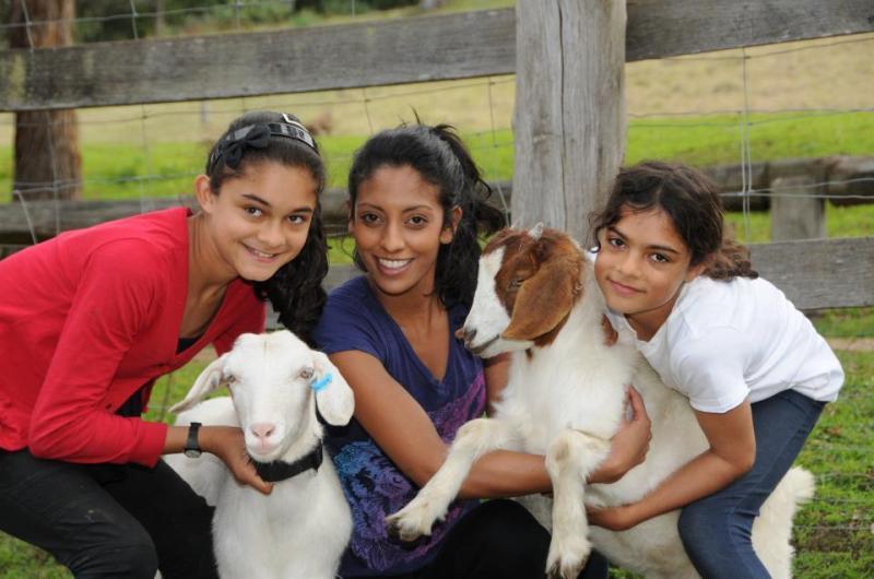 Nirvana Spiritual Retreat Gloucester Bagian luar foto