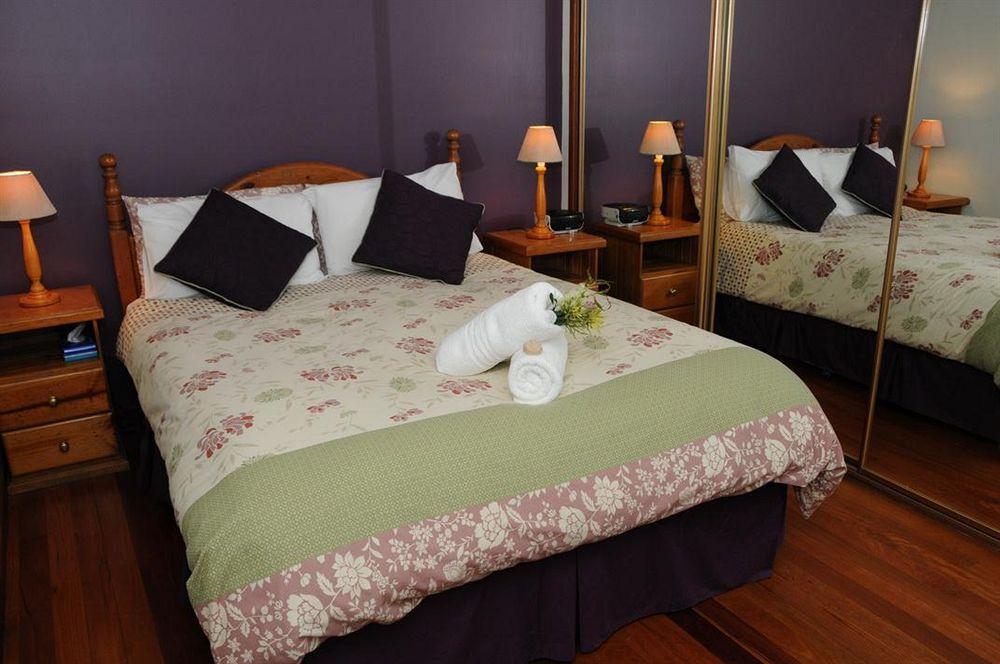 Nirvana Spiritual Retreat Gloucester Bagian luar foto